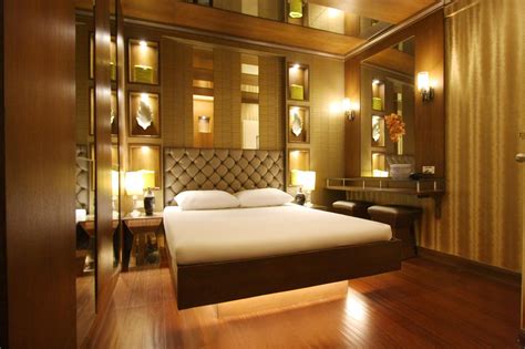 victoria court gil puyat